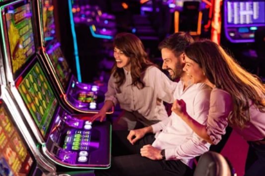 Bigger Bass Bonanza cascading reels and multiplier display on wargatoto login platform